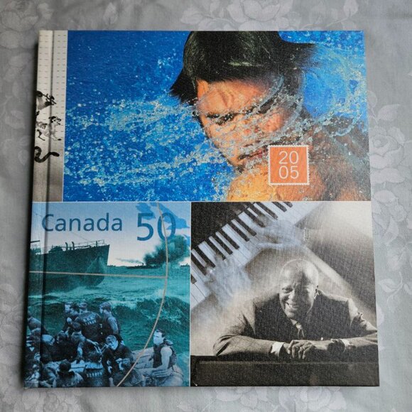 2005 - The Collection of Canada's Stamps Book - Without Stamps - Picture 1 of 6